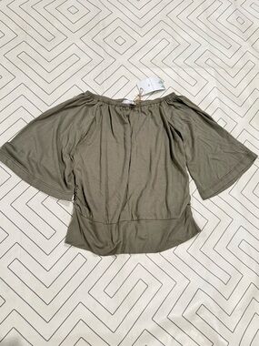 NWT Peyton Bre Green Top